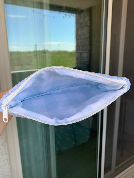 Daisy Essentials Pouch